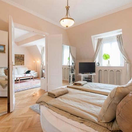 Opera & Basilica 2 Bedrooms With Balcony Budapeste Exterior foto
