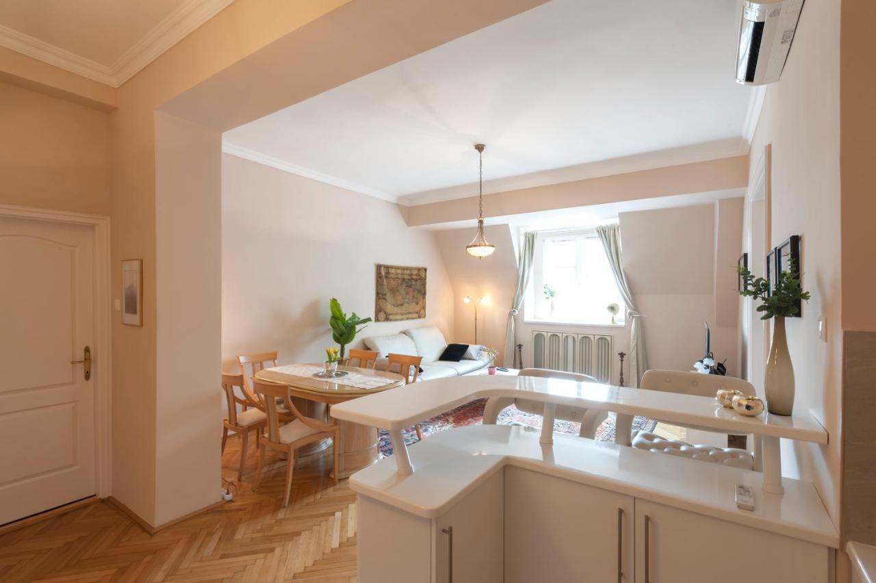 Opera & Basilica 2 Bedrooms With Balcony Budapeste Exterior foto